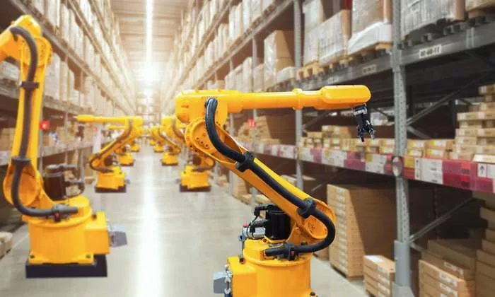 700x420_maquinas-robos-logistica-trabajo-robotizado-automatizado-digitalizacion-getty-770x420