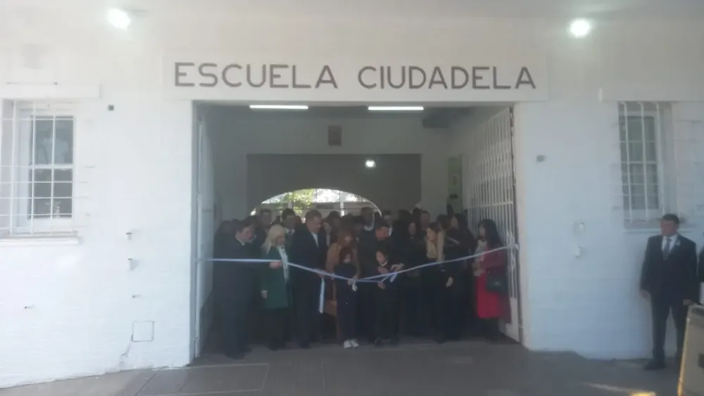 8eb971c4-6158-448d-8a18-55acdddc3f40