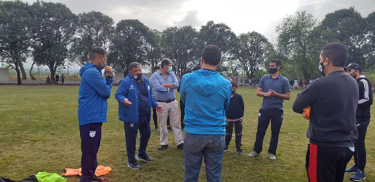 239480887_2993384854210906_306695359478592754_n